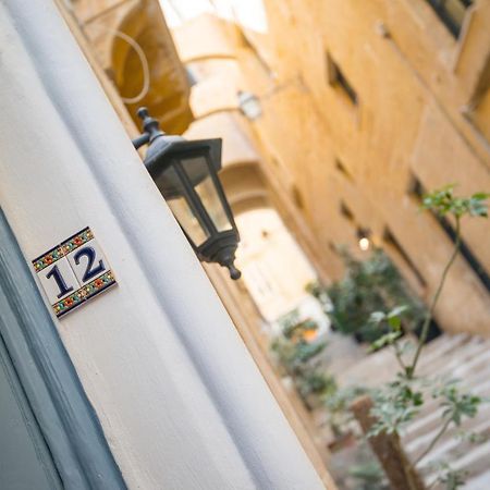 Valletta Most Central Studio Apartment 16Th-Century Building Екстер'єр фото