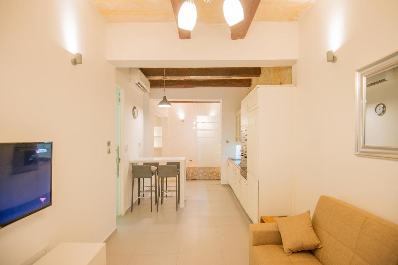 Valletta Most Central Studio Apartment 16Th-Century Building Екстер'єр фото