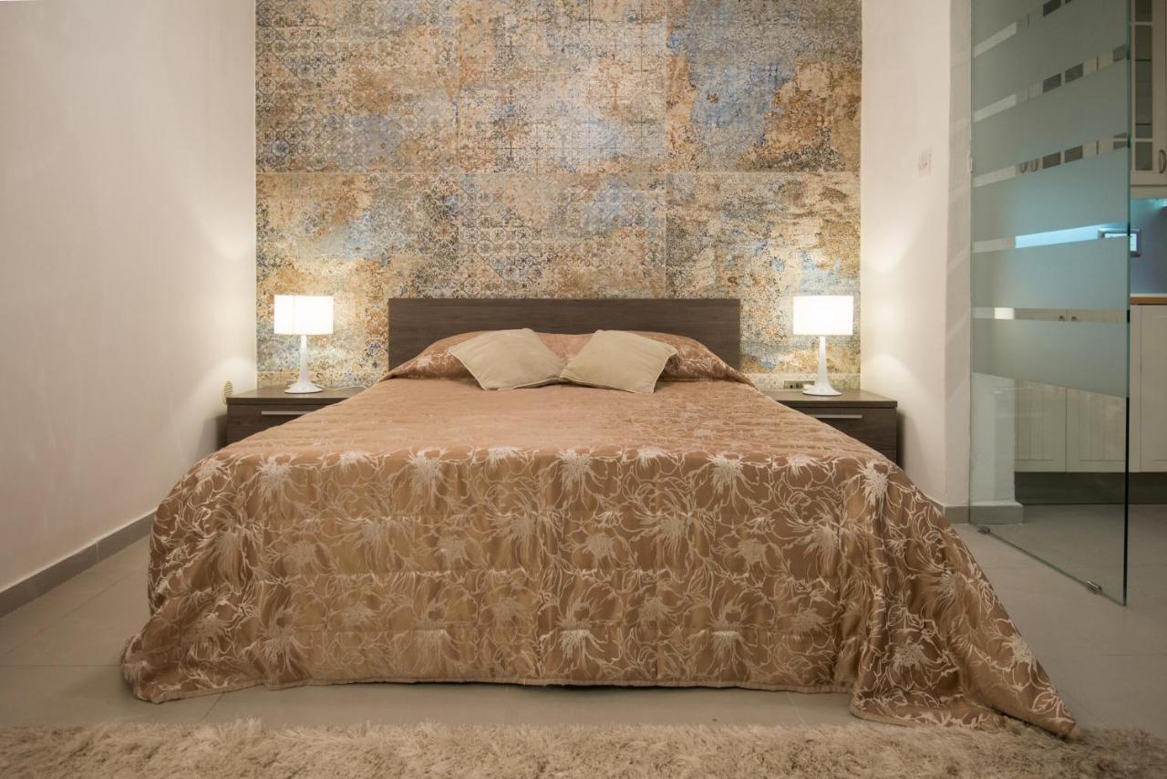 Valletta Most Central Studio Apartment 16Th-Century Building Екстер'єр фото
